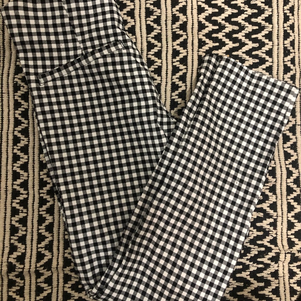 Old Navy gingham cropped pants.